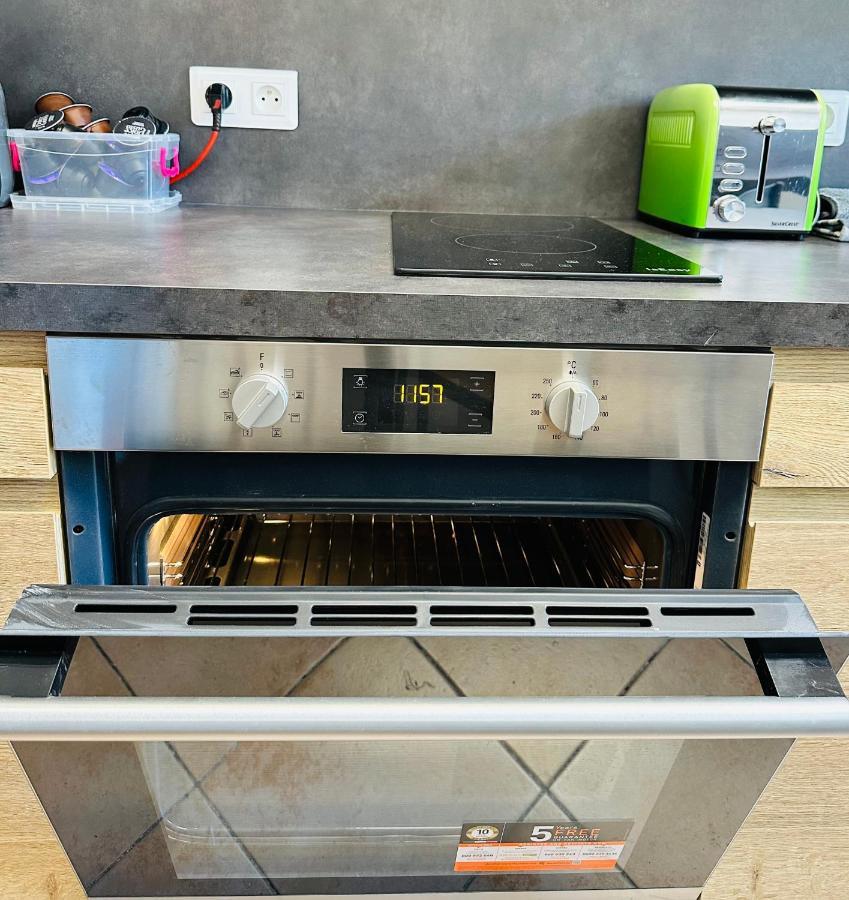 The Nice - 3 Rooms, 3Air Cond, 3Tv, 3Fans, 2 Wc, Wifi Everywhere 5Min Aeroport, Train, Beach, 1Min Tram, 15 Min Centre, Port, Parking Possible Kültér fotó